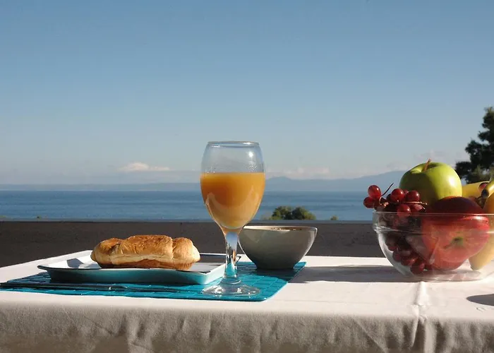 Petra Mare Holiday home Kriopigi